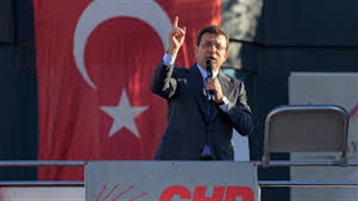 اعتقال عمدة إسطنبول ومظاهرات حاشدة تدين أردوغان.. ماذا يحدث في تركيا؟