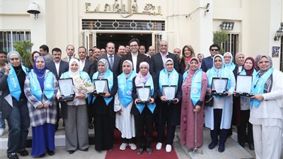 وزير الثقافة يُكرم الأمهات المثاليات بالمجلس الأعلى للثقافة