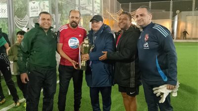 عماد النحاس أمام بشير التابعي.. مباراة ودية بين قدامى الأهلي والزمالك في بنها| صور