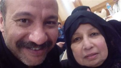 أحمد فهيم يرثي والدته في أول عيد أم بدونها: رحلتي في غفلة مني