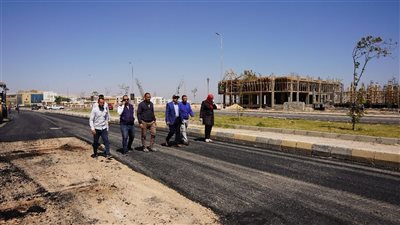 وزير الإسكان: دفع العمل بوحدات سكن لكل المصريين وأعمال الطرق والتطوير بسوهاج الجديدة