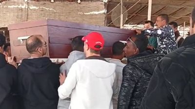 صحابه بيودعوه.. تشييع جثمان يوسف أحمد لاعب الكاراتيه بالسويس | بث مباشر