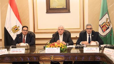 التعليم العالي: إنشاء فروع لجامعة الإسكندرية في اليونان والرياض والعراق 