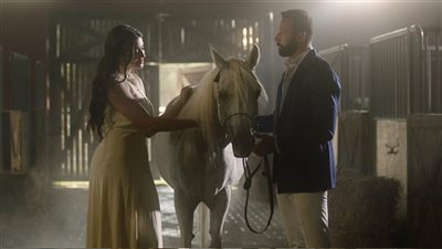 صراع السلطة والحب والخيانة.. أبرز سمات مسلسل في لحظة بطولة أحمد فهمي وميرنا نور الدين