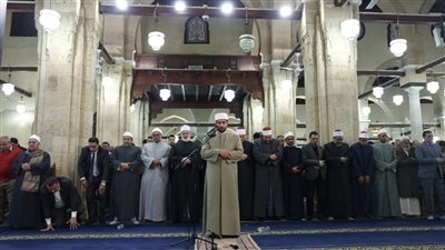 يلتمسون ليلة القدره.. الجامع الأزهر كامل العدد بالمصلين في الثلث الأخير من شهر رمضان