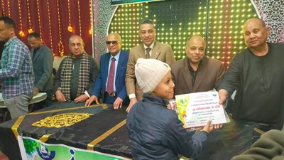 في ليلة الـ 25 من رمضان.. تكريم 150 من حفظة القرآن الكريم بقرية شطورة في سوهاج
