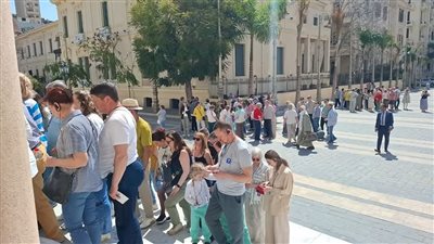 توافد كبير من السائحين على المتحف اليوناني الروماني | صور