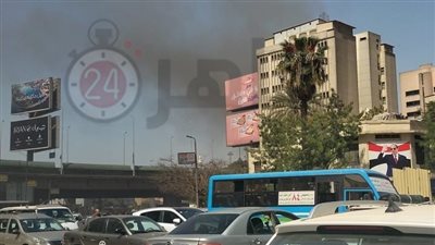 نشوب حريق بمحيط مبنى البريد في رمسيس| بث مباشر