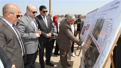 محافظ بني سويف يفتتح توسعة ورفع كفاءة طريق إهناسيا ـ العواونة.. ويتابع انتظام سير الدراسة