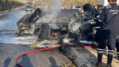 تفحم سيارة أمام كمبوند في القاهرة الجديدة