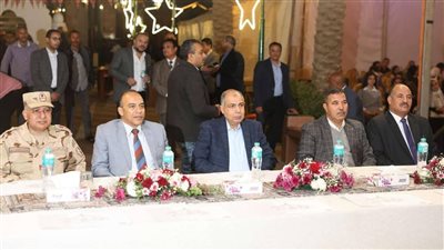 تواصل وعطاء.. محافظ المنيا يشارك في حفل إفطار التربية والتعليم