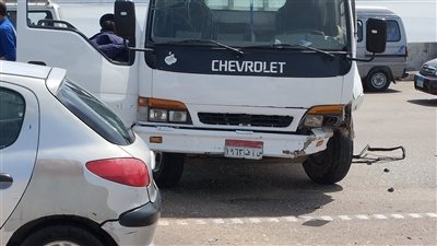 الداخلية تكشف ملابسات اصطدام سيارة ربع نقل بأخرى ملاكي بشارع الملك فيصل