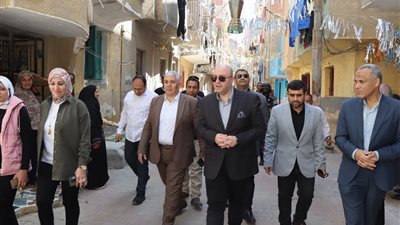 محافظ بني سويف يفتتح مشروعات رصف وتبليط الشوارع ضمن احتفالات العيد القومي