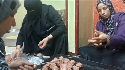 مطبخ الخير للسيدات.. تجهيز 3000 وجبة للصائمين تزامنًا مع ليلة القدر بالقليوبية