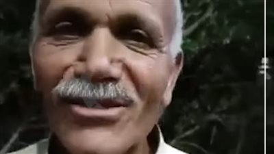 الحاج عبد العزيز الفائز بجائزة 