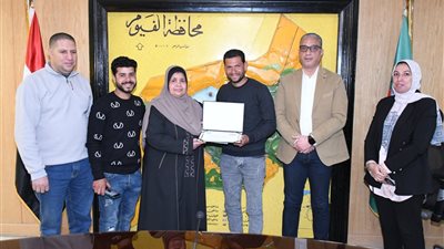 محافظ الفيوم يكرم الأمهات المثاليات على مستوى الديوان العام والوحدات المحلية