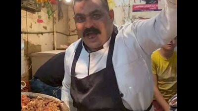 أهله قربوا منه بعد شهرته وتعب كتير في الدنيا.. صديق إبراهيم الطوخي يكشف تفاصيل حياته