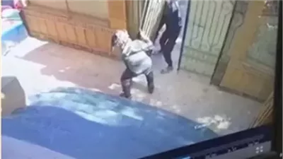 التحقيق مع المتهمين بسرقة أبواب فيلا في القاهرة الجديدة