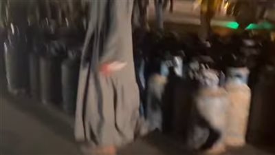 انقلاب سيارة نقل محملة بالأنابيب على الطريق الإقليمي بالمنوفية | صور 