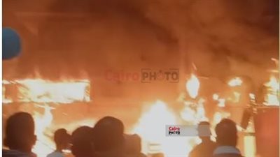 السيطرة على حريق مطعم بمنطقة أبو عرب بالمنيا بعد امتداده إلى عقار مجاور