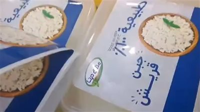 دون مراعاة اشتراطات السلامة والصحة.. انتشار فيديو تعليب وتغليف منتجات منسوب إلى شركة دينا