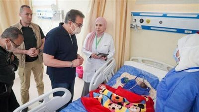 وزير الصحة يوجه بزيادة أعداد التمريض بقسم الغسيل الكلوي بمستشفى العدوة بالمنيا