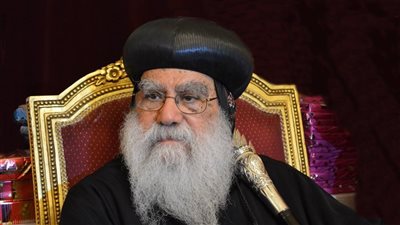 صلاة الجنازة على الأنبا باخوميوس مطران إيبارشية البحيرة ومطروح والخمس المدن الغربية| بث مباشر