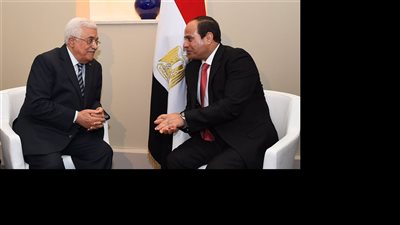 خلال اتصال هاتفي.. الرئيس السيسي يؤكد لنظيره الفلسطيني موقف مصر الثابت والداعم للقضية الفلسطينية