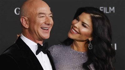 يستمر ثلاثة أيام بحضور أثرياء العالم.. تفاصيل حفل زفاف الملياردير جيف بيزوس رابع أغنى شخص في العالم