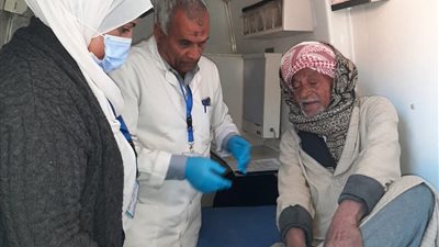 توقيع الكشف الطبي على 2646 مواطن بقوافل حياة كريمة بجنوب سيناء... صور 