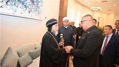 وفد كاتدرائية السمائيين وكنيسة بازليك سيدة السلام يهنئان محافظ جنوب سيناء بعيد الفطر 