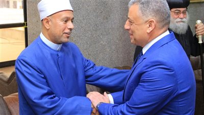 محافظ الإسماعيلية يستقبل المهنئين بعيد الفطر المُبارك بديوان عام المحافظة