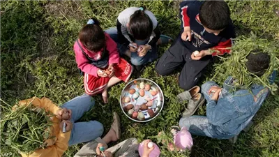 حكم الاحتفال بشم النسيم 2025 في الإسلام.. الإفتاء توضح حقيقة فتوى التحريم