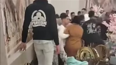 حدفوا بعض بالكراسي.. مشاجرة داخل قاعة أفراح على طريق كفر الدوار