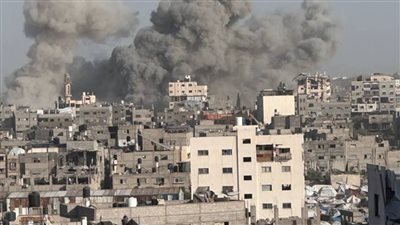 إعلام عبري: غارات إسرائيلية وقصف مدفعي مكثف وعمليات نسف شرق خان يونس وغزة