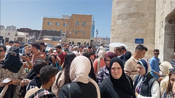 إقبال كبير من العرب