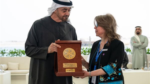 محمد بن زايد يسلم