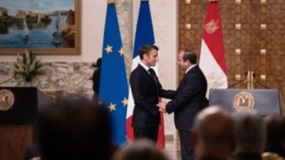 زيارة جامعة القاهرة ومشروع القطار الكهربائي.. فعاليات مهمة لـ الرئيس الفرنسي في مصر 