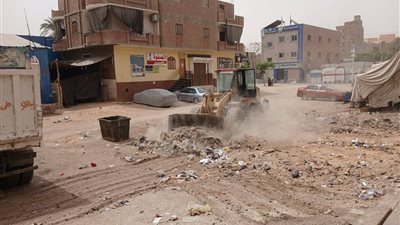 رفع 50 طن من المخلفات بشوارع جهينة في سوهاج