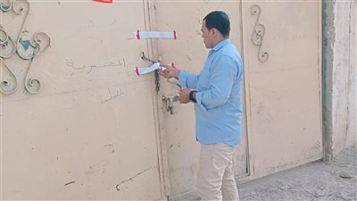 غلق 4 منشآت غذائية وإعدام طن فسيخ ورنجة في حملة تفتيشية بالمنصورة