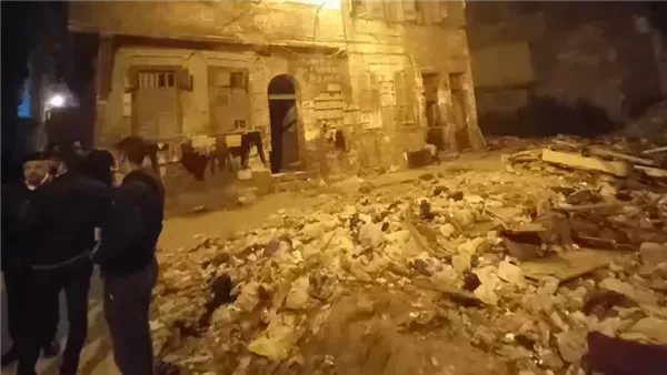 عقار الإسكندرية المُنهار