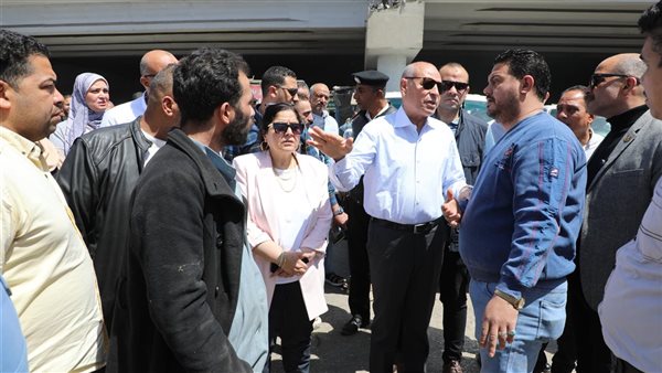 محافظ القاهرة خلال