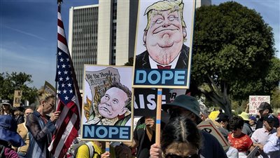 مظاهرات حاشدة في مدن أمريكية ضد سياسات ترامب وإيلون ماسك