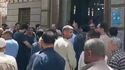 تشييع جنازة شقيقة خالد البلشي نقيب الصحفيين في مسقط رأسه بالمنوفية | بث مباشر