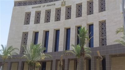 المالية تقبل 489 عرضا لبيع أذون خزانة بـ 74.31 مليار جنيه على آجلين
