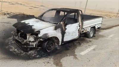 عاصفة ترابية تتسبب في انقلاب واشتعال سيارة بطريق العين السخنة في السويس