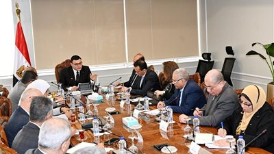 أبرزها التواجد الميداني.. وزير الإسكان يصدر حزمة من التوجيهات لـ قيادات الجهات التابعة للوزارة 