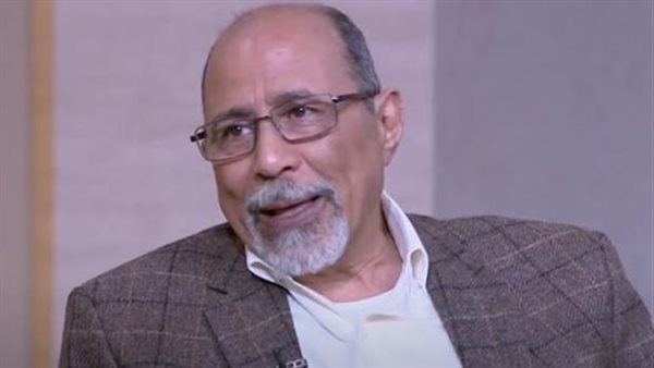 المؤلف أنور عبد المغيث