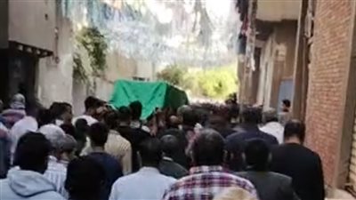 المئات يشيعون جنازة مدير إدارة الباجور المتوفى خلال زيارة وزير التعليم 