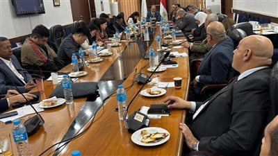 غرفة صناعة مواد البناء تعرض على وفد مقاطعة هونان الصينية الفرص الاستثمارية في تصنيع المستلزمات